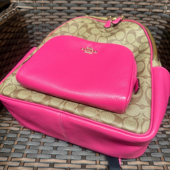 Court Backpack In Signature Canvas c8522 - Picture 2 of 8